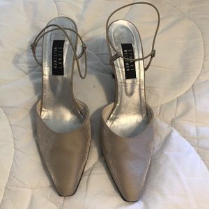 Stuart Weitzman heel